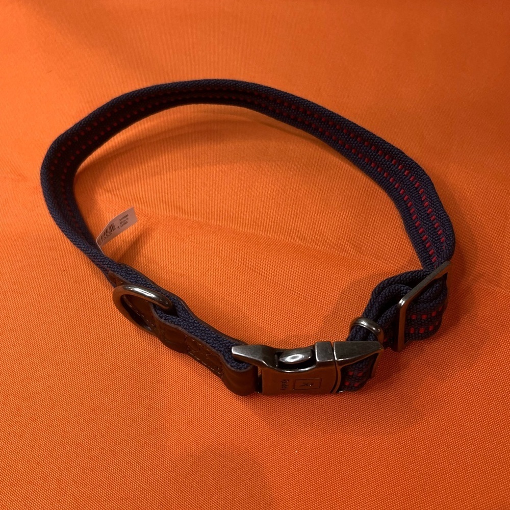 6/$20 Stylish Navy and Red Dog Collar new used
